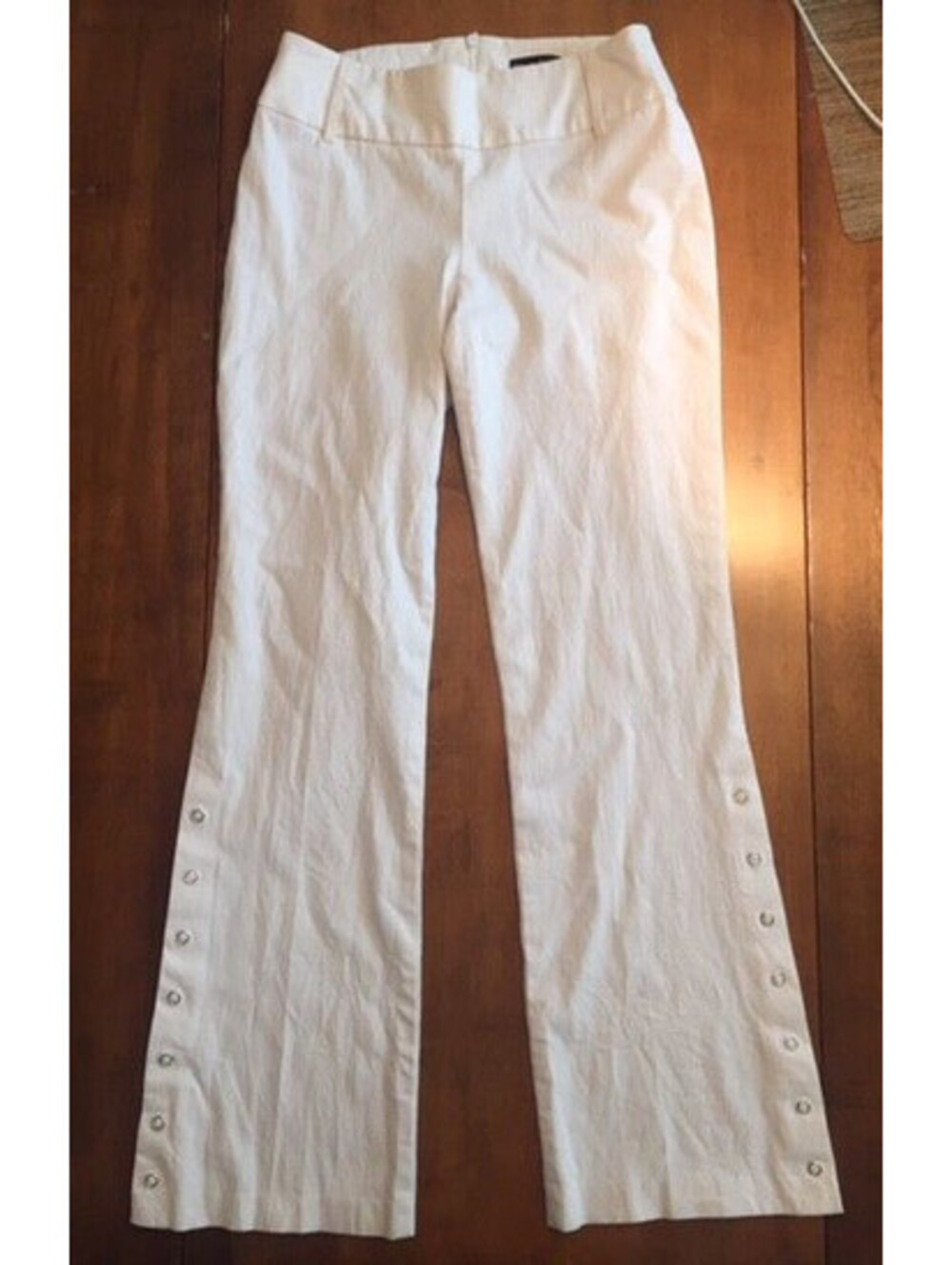 Womens BELL BOTTOM PANTS FLARE LEG PANTS by Bebe WHITE Zip Back SNAP LEG Size 6